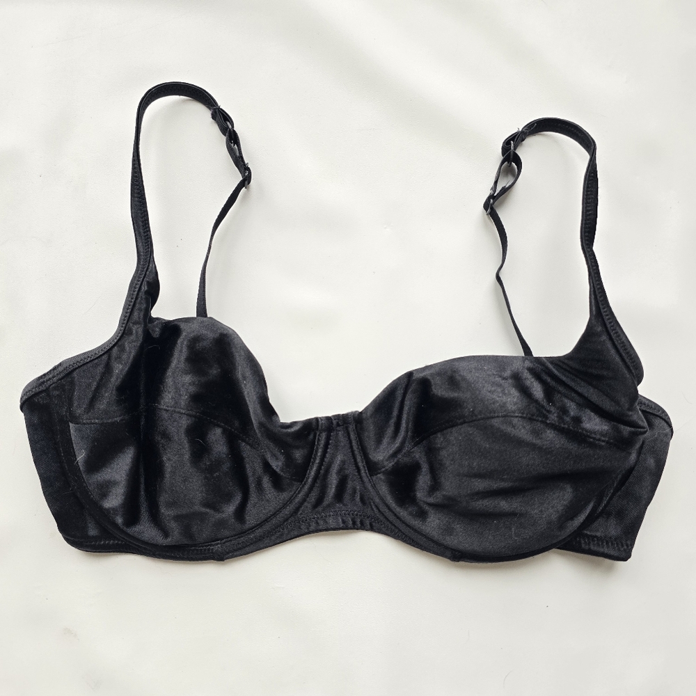 Vintage Victoria's Secret Second Skin Satin Underwire Bra Black Size 36C